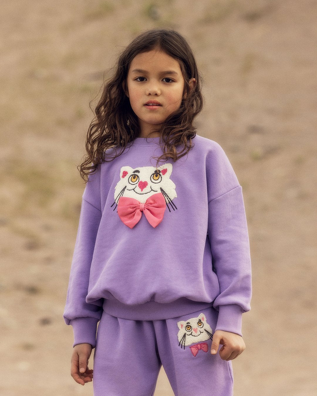 *PRE-ORDER* MINI RODINI Cat with bowtie chenille sweatshirt - Lila