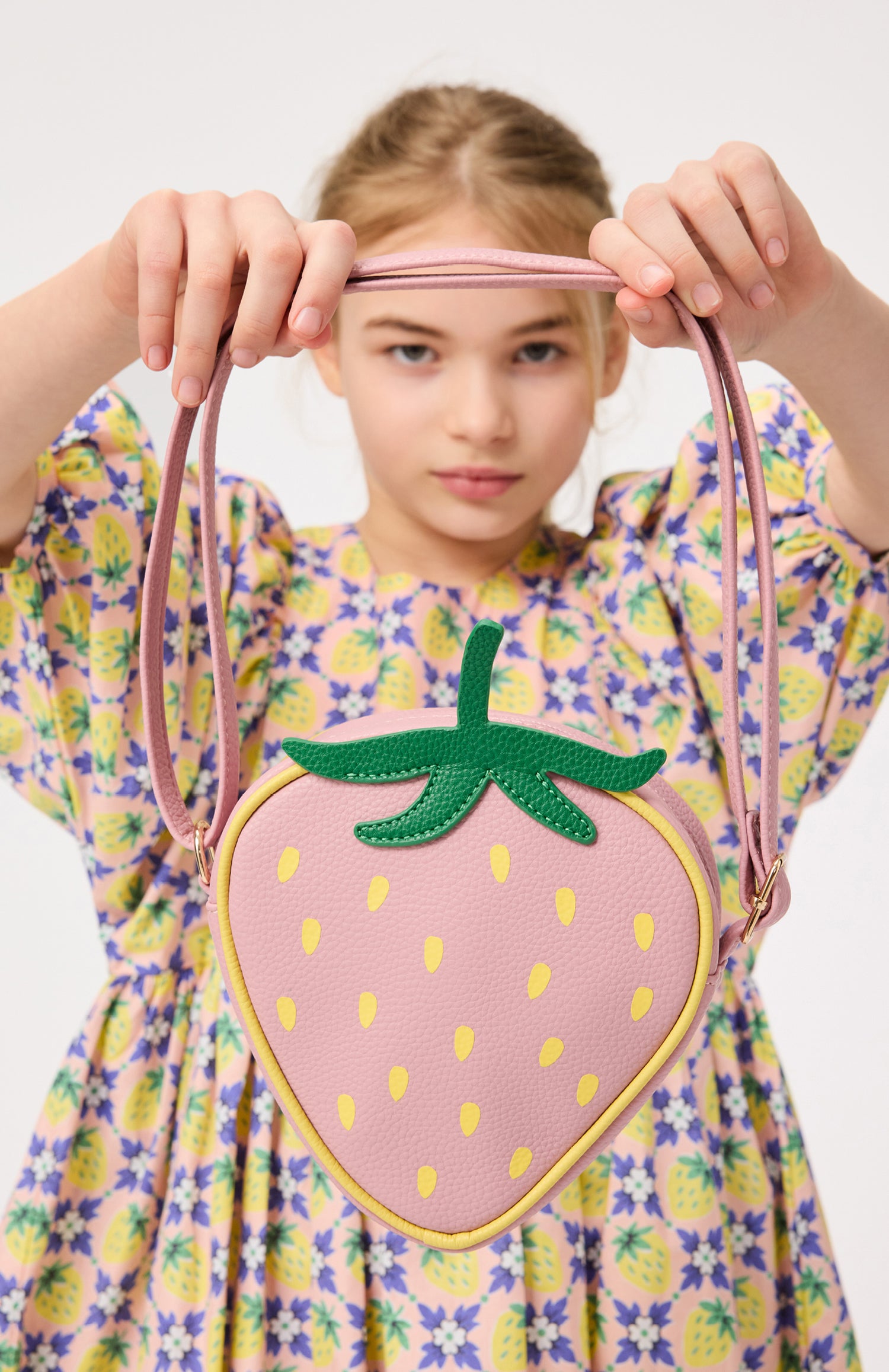 Molo Schoudertas Strawberry Bag - Rosequartz