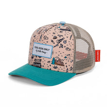 Hello Hossy Trucker Pet - Road Trip | Dream out Loud